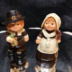 Vintage 1978 pilgrim’s man and women salt and pepper shakers